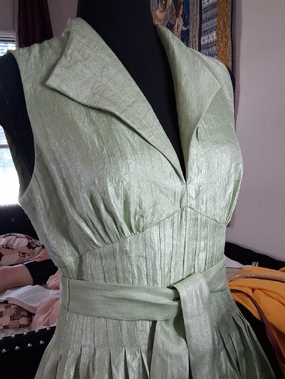 Maggy London Light Green Sleeveless Midi Dress with Self-Tie Waist - Picture 5 of 15